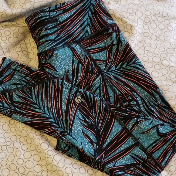 lululemon leggings - Picture 2 of 4